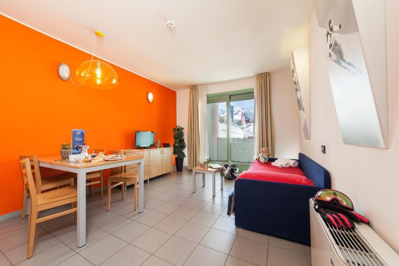 Teleo Vacanze - Villaggio Olimpico Di Colle Sestriere Kültér fotó
