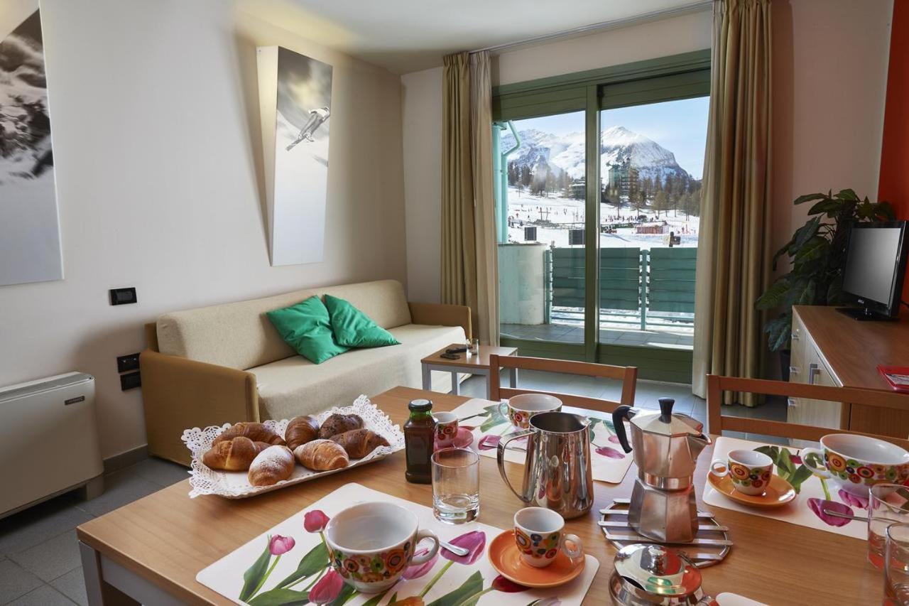 Teleo Vacanze - Villaggio Olimpico Di Colle Sestriere Kültér fotó